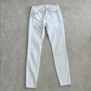 Elegant White Skinny Jeans for Women